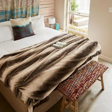 The Big - Luxury Backpackers-3